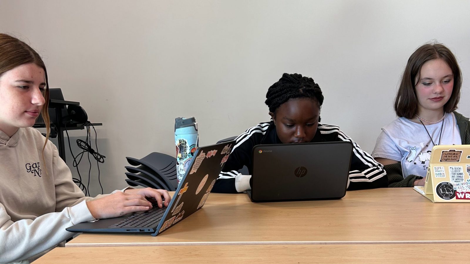 63D2E5B6-9DD1-4AF8-9580-3DB463E72EEF